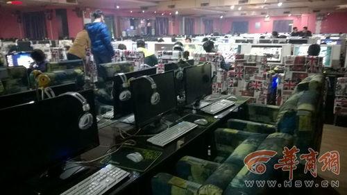 西安爆料大雪最新消息,市区交通受阻，市民生活受影响